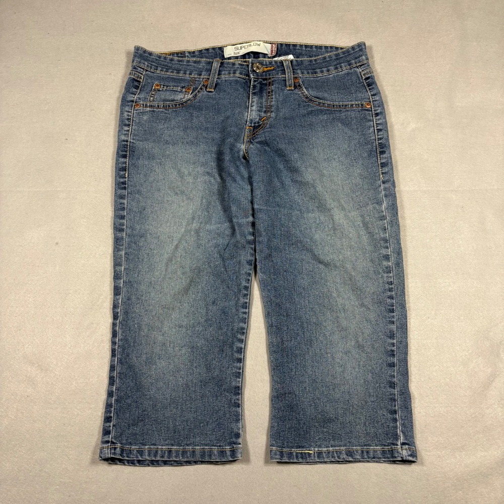 Levis 518 Superlow Denim Capris Medium Wash Low Rise Cropped Jeans Women 7 30"